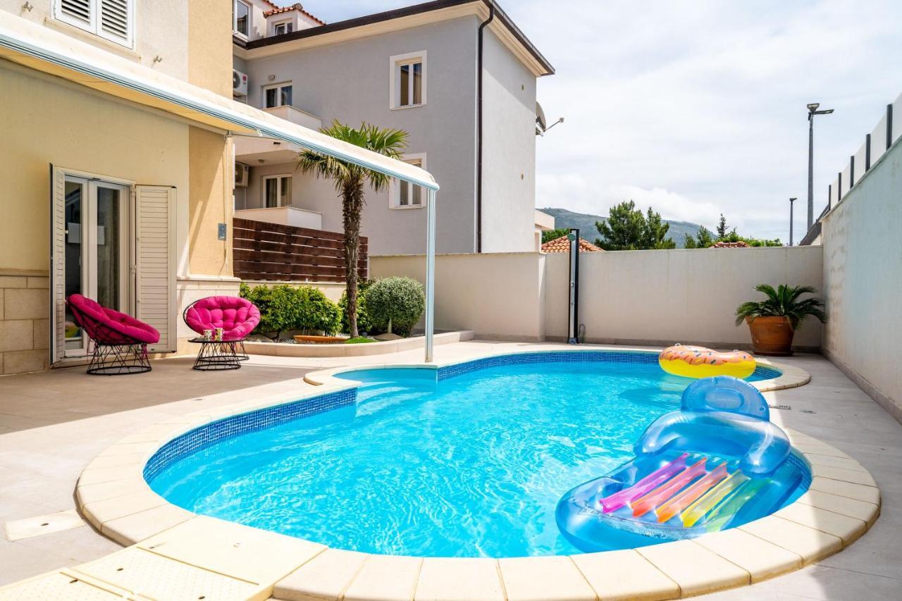 Apartman Lorena With Private Pool *